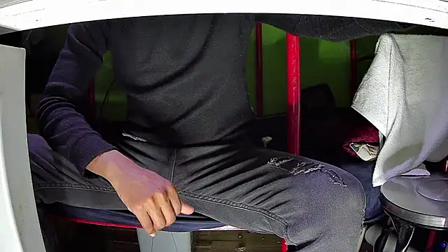 Walltaz online show from 10-29-25, 04:48