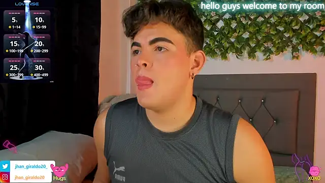 Snapshot of kamii_22 chatting on 11-10-25, 12:31 kamii 22 online show from 11-10-25, 12:31