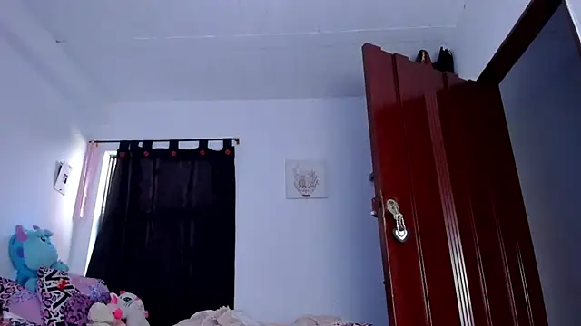 AlondraDiossa03 online show from 10-25-25, 04:35