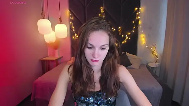 Snapshot of MirandaGlow chatting on 12-27-24, 08:56 MirandaGlow online show from 12-27-24, 08:56