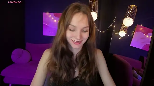 Snapshot of MirandaGlow chatting on 01-13-25, 05:44 MirandaGlow online show from 01-13-25, 05:44