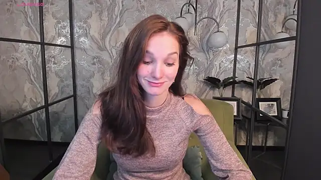 Snapshot of MirandaGlow chatting on 02-06-25, 05:46 MirandaGlow online show from 02-06-25, 05:46