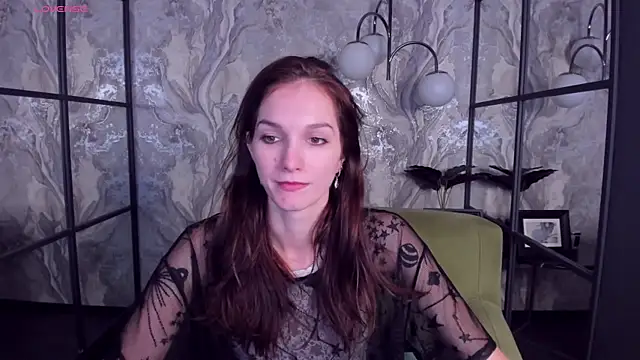 Snapshot of MirandaGlow chatting on 02-07-25, 08:55 MirandaGlow online show from 02-07-25, 08:55