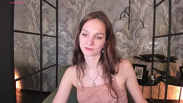 Snapshot of MirandaGlow chatting on 03-17-25, 11:53 MirandaGlow online show from 03-17-25, 11:53