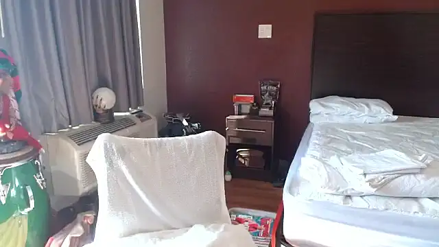 mycock2474u online show from 11-18-25, 06:12