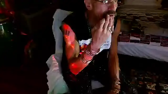 mycock2474u online show from 11-19-25, 06:24