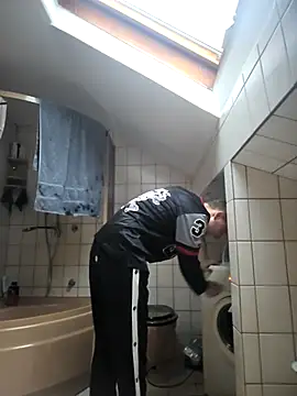 AnubisTVirus online show from 12-15-25, 08:18