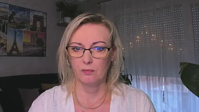 vanessa chat online show from 12-18-24, 02:28