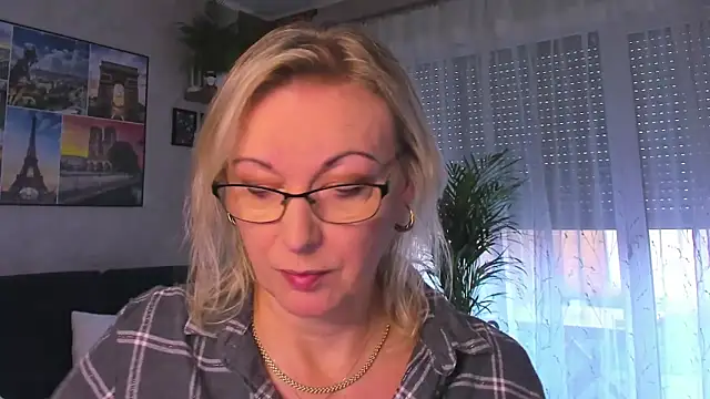 vanessa chat online show from 11-03-25, 02:18