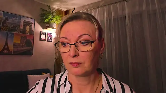 Snapshot of vanessa_chat chatting on 04-15-26, 07:58 vanessa chat online show from 04-15-26, 07:58