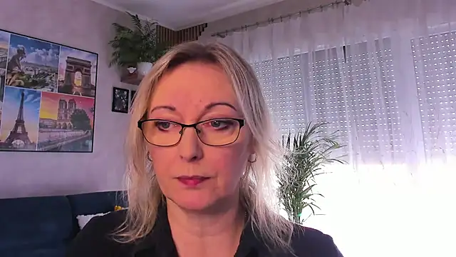 Snapshot of vanessa_chat chatting on 04-16-26, 01:23 vanessa chat online show from 04-16-26, 01:23