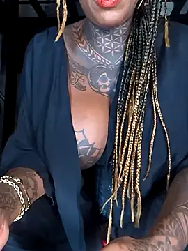 Snapshot of DarkDea chatting on 10-29-25, 05:14 DarkDea online show from 10-29-25, 05:14