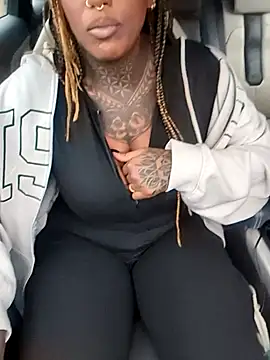 Snapshot of DarkDea chatting on 10-30-25, 02:51 DarkDea online show from 10-30-25, 02:51