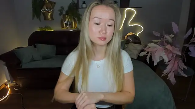 PollyOcean online show from 10-24-25, 10:44