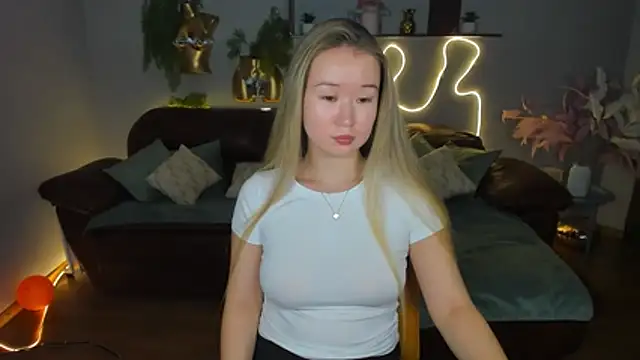 PollyOcean online show from 11-17-25, 10:54