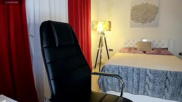 Snapshot of Colette__1977 chatting on 11-11-25, 06:19 Colette 1977 online show from 11-11-25, 06:19