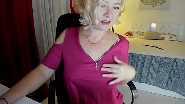 Snapshot of Colette__1977 chatting on 11-20-25, 03:12 Colette 1977 online show from 11-20-25, 03:12