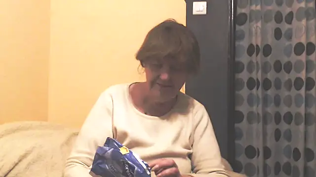 MioritaHard online show from 12-18-25, 10:05