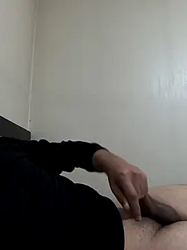 Snapshot of Mahmut_34_34_ chatting on 12-16-25, 01:49 Mahmut 34 34 online show from 12-16-25, 01:49