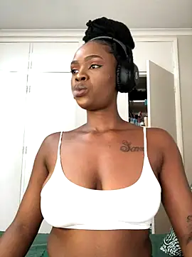 LuciousLips96 online show from 10-12-25, 10:14