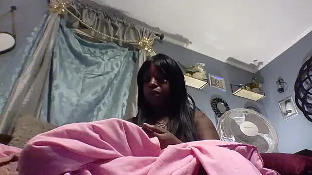 msdeedee online show from 12-18-25, 02:01