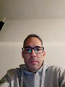 Snapshot of forbbidden chatting on 11-15-25, 08:16 forbbidden online show from 11-15-25, 08:16