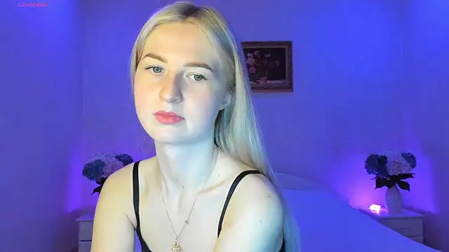 AnnaCarrera online show from 03-17-25, 08:19