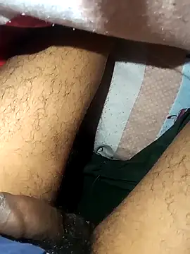 Snapshot of indianguy21 chatting on 01-18-25, 08:09 indianguy21 online show from 01-18-25, 08:09