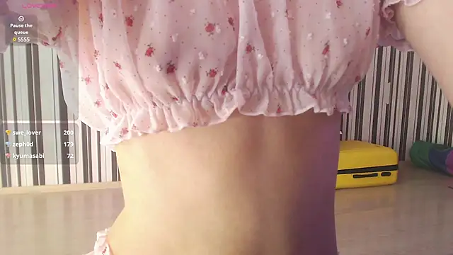 Snapshot of _Hanna_Moon_ chatting on 12-18-24, 10:30 Hanna Moon online show from 12-18-24, 10:30