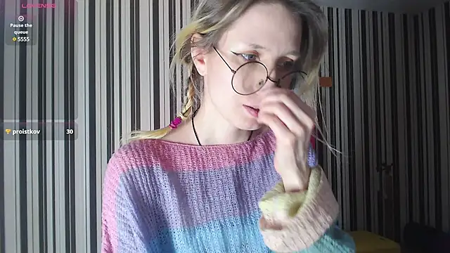 Snapshot of _Hanna_Moon_ chatting on 01-09-25, 01:02 Hanna Moon online show from 01-09-25, 01:02