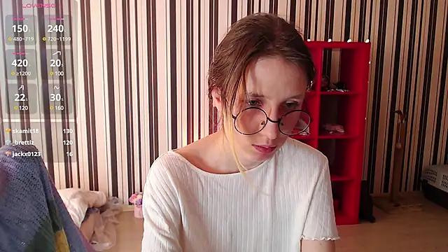 Snapshot of _Hanna_Moon_ chatting on 02-16-25, 10:54 Hanna Moon online show from 02-16-25, 10:54