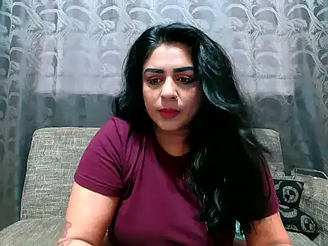 Snapshot of indianishkq7 chatting on 12-17-24, 11:39 indianishkq7 online show from 12-17-24, 11:39