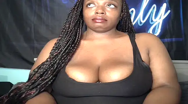 Snapshot of Cookie1019 chatting on 02-12-25, 02:43 Cookie1019 online show from 02-12-25, 02:43