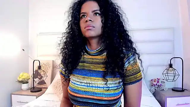 Ellie Alves online show from 12-14-24, 03:04