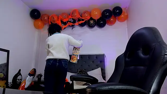 Ellie Alves online show from 11-05-25, 12:05