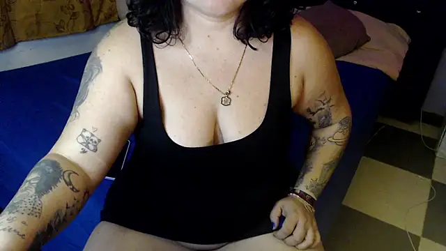 ANGELIQUE KLANE online show from 10-15-25, 02:06