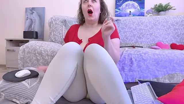 Snapshot of Pepper_corn chatting on 11-05-25, 08:03 Pepper corn online show from 11-05-25, 08:03