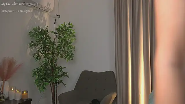 AlyonaX online show from 10-19-25, 02:34