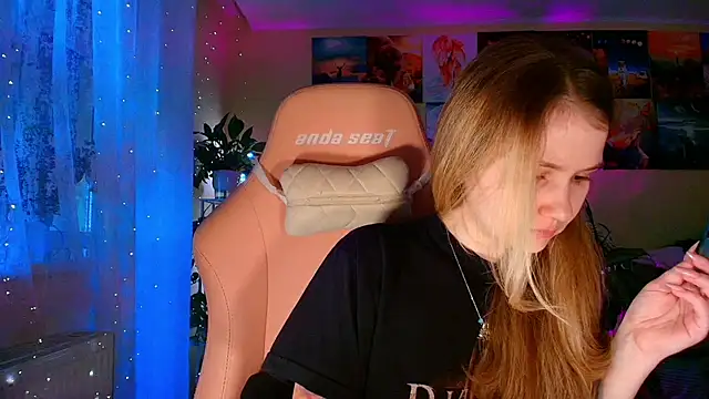 GoodWitch  online show from 12-16-25, 07:35