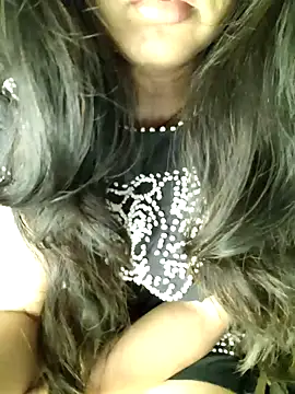 Snapshot of MumbaiMaskGirl chatting on 12-16-24, 04:27 MumbaiMaskGirl online show from 12-16-24, 04:27