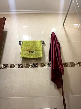 Fancyxlove online show from 10-23-25, 12:37