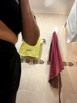 Fancyxlove online show from 10-28-25, 12:41