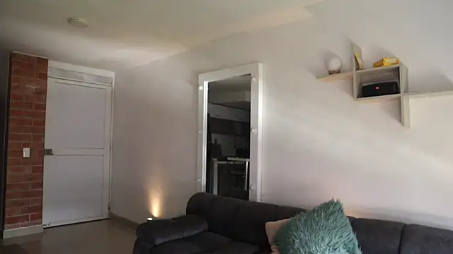  Vahos  online show from 09-25-25, 05:16