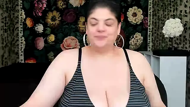 Snapshot of Exotic-Melons chatting on 03-15-25, 02:46 Exotic-Melons online show from 03-15-25, 02:46