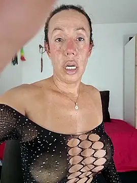 YOURSDEBORA online show from 12-18-25, 07:31