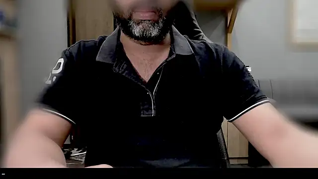 Snapshot of _x_rated_ chatting on 04-07-26, 03:23 x rated online show from 04-07-26, 03:23