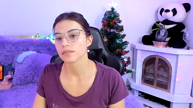 Snapshot of Arenne_rouse chatting on 12-31-24, 12:54 Arenne rouse online show from 12-31-24, 12:54