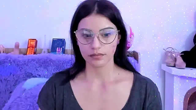 Snapshot of Arenne_rouse chatting on 02-13-25, 09:27 Arenne rouse online show from 02-13-25, 09:27