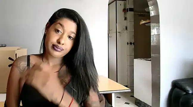 Lisaabrown  online show from 12-10-24, 07:37