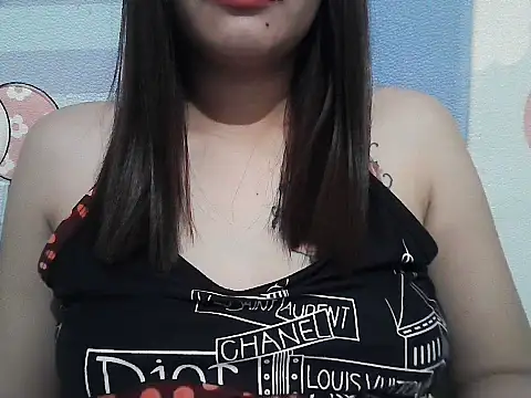 Snapshot of leamorena chatting on 03-11-25, 03:23 leamorena online show from 03-11-25, 03:23